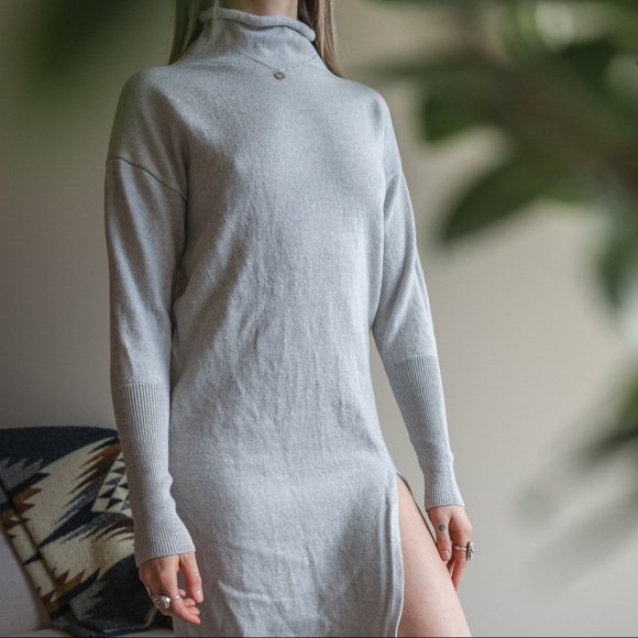 Aritzia - Wilfred Sweater Dress - Picture 1 of 3